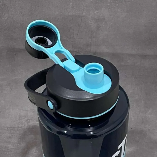 Multihomeware SELIYA D325 1.4L DRINKING WATER BOTTLE / SELIYA 1400ML BPA FREE DRINKING BOTTLE / WATER LIFE FASHION BOTTLE