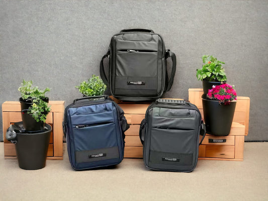 Mens Crossbody Bag Fashion Man Shoulder Bag Nylon Waterproof Letter Solid Color Zipper Messenger Bag Versatile Soft Multi-pocket Black Handbag